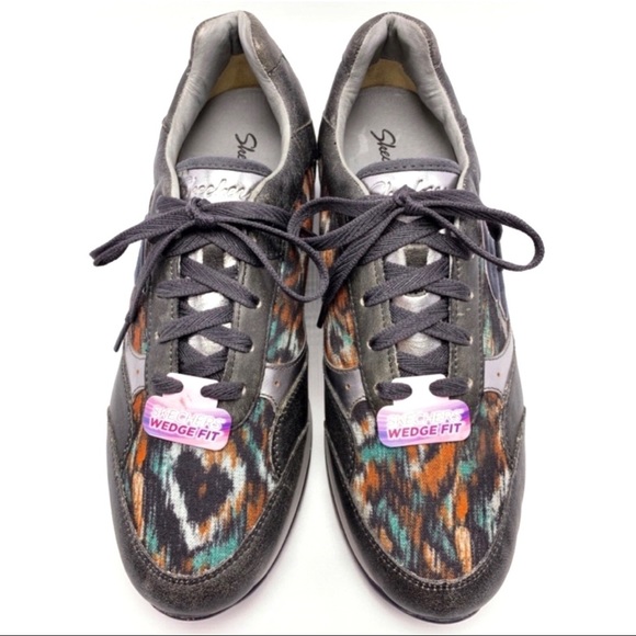 NEW Skechers Wedge Fit Vita Distress Black Sneaker - Picture 2 of 8